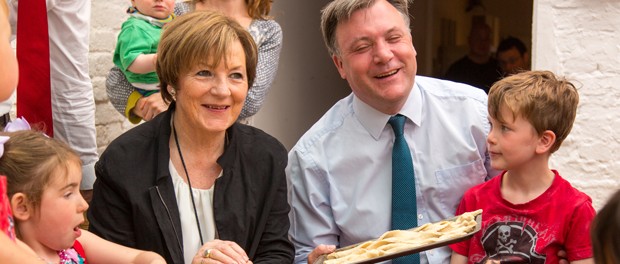 Delia-and-Ed-making-breadsticks-cut