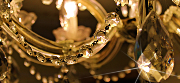chandelier-448719_1920