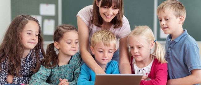 Kids-on-Tablet-image