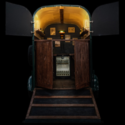 horsebox gin bar