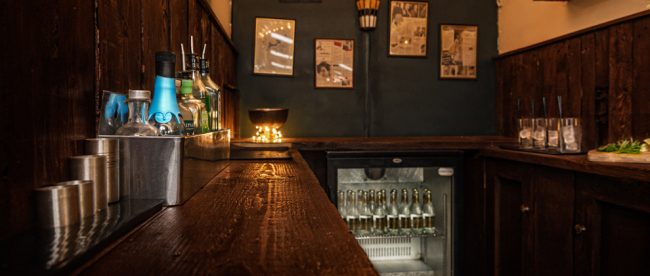 006_BETTY-LOU_GIN-BAR_WEB gin bar horsebox