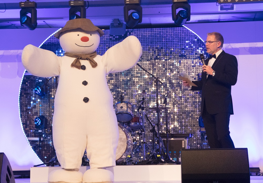 Danny Pike & The Snowman on stage Snowball social Title Sussex Magazine www.titlesussex.co.uk