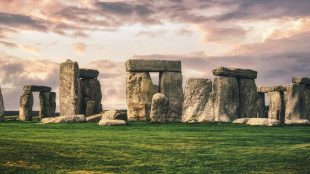 Stonehenge - Article for Title Sussex - www.titlesussex.co