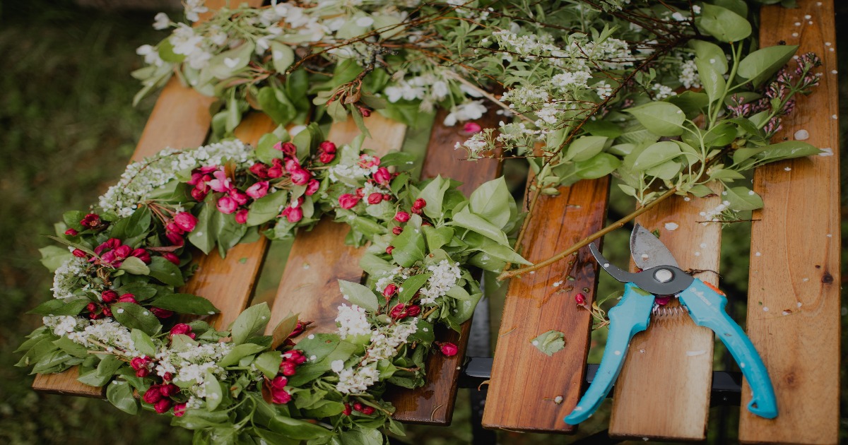 flower crown - Article for Title Sussex - www.titlesussex.co